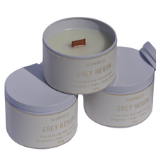Load image into Gallery viewer, Grey Heron Candle 230g